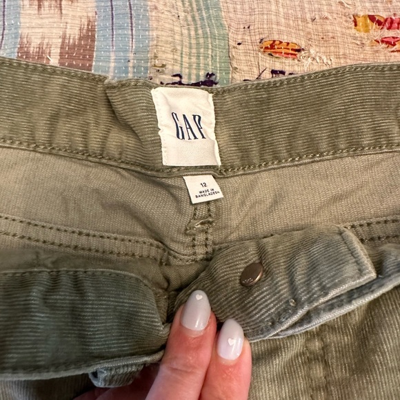 Bundle 2 Pairs Gap Ladies Cord Shorts - Picture 11 of 12